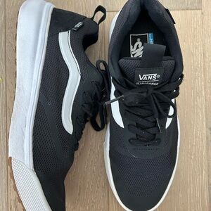 Vans Ultrarange Black and White Men's Sneakers